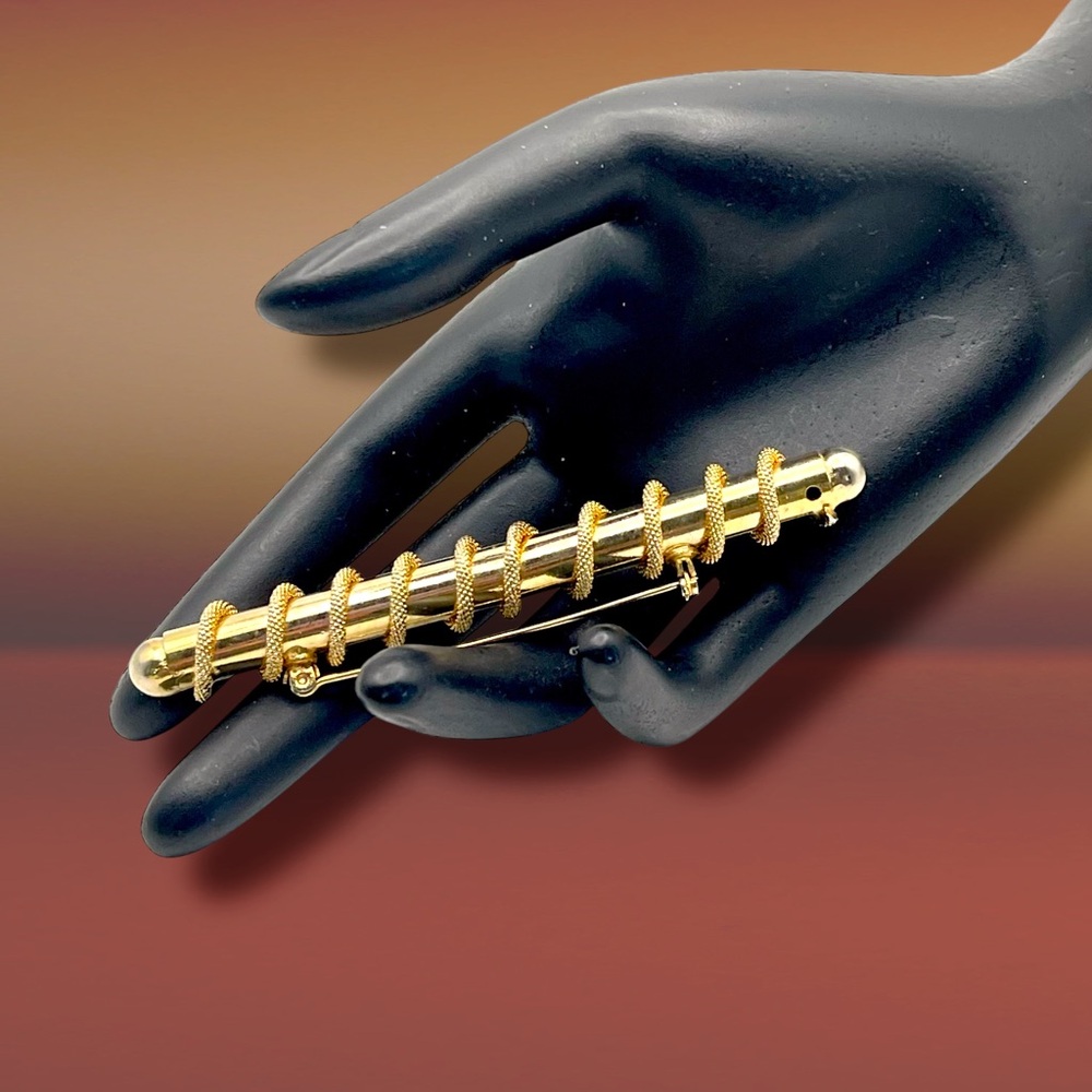Vtg Retro Modern Gold Tone Bar Brooch With Spiral Wrap Design